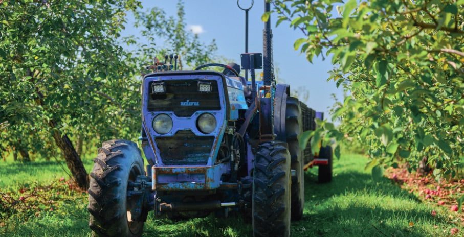 Vignoble et cidrerie Coteau Rougemont - tracteur